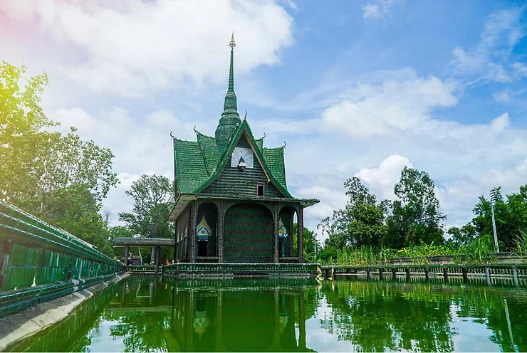 Wat Pa Maha Chedi Kaew, Siskaet, Thailand