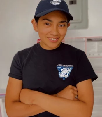 iris lopez t-shirt and cap